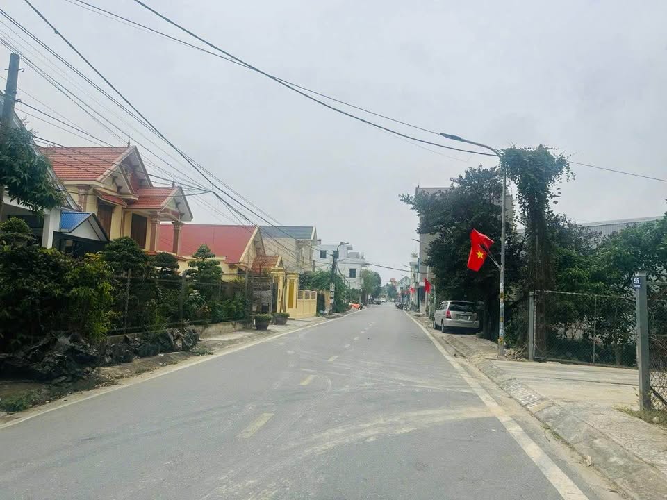 Nhà Phố Mặt Tiền Minh Kha 70m² - Kinh doanh sầm uất, giá 2.7 tỷ!