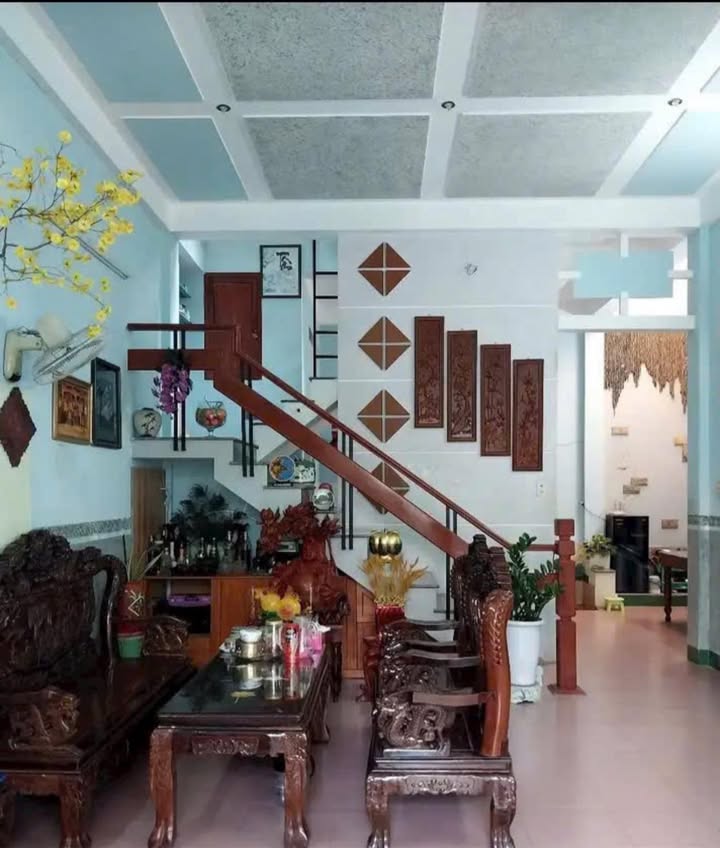 Nhà 2 Tầng Hẻm Vũ Bảo Quy Nhơn - 73m² Nở Hậu, Sổ Hồng, Giá 3.85 Tỷ