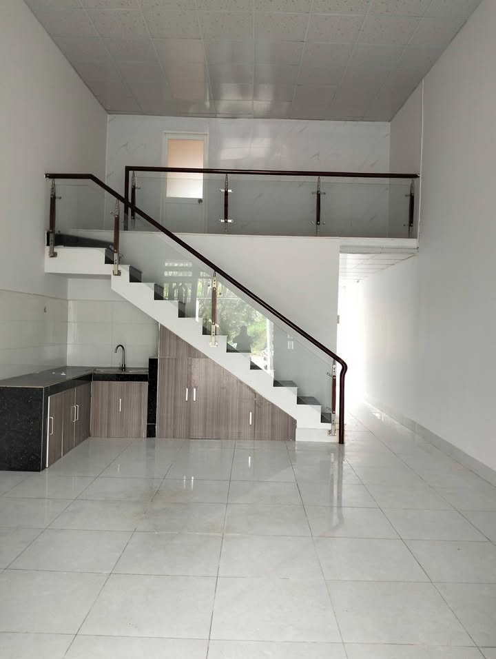 Nhà Mặt Tiền 100m² P. Phú Tân, Thủ Dầu Một - Kinh Doanh/Ở Ngay, 2.8 Tỷ