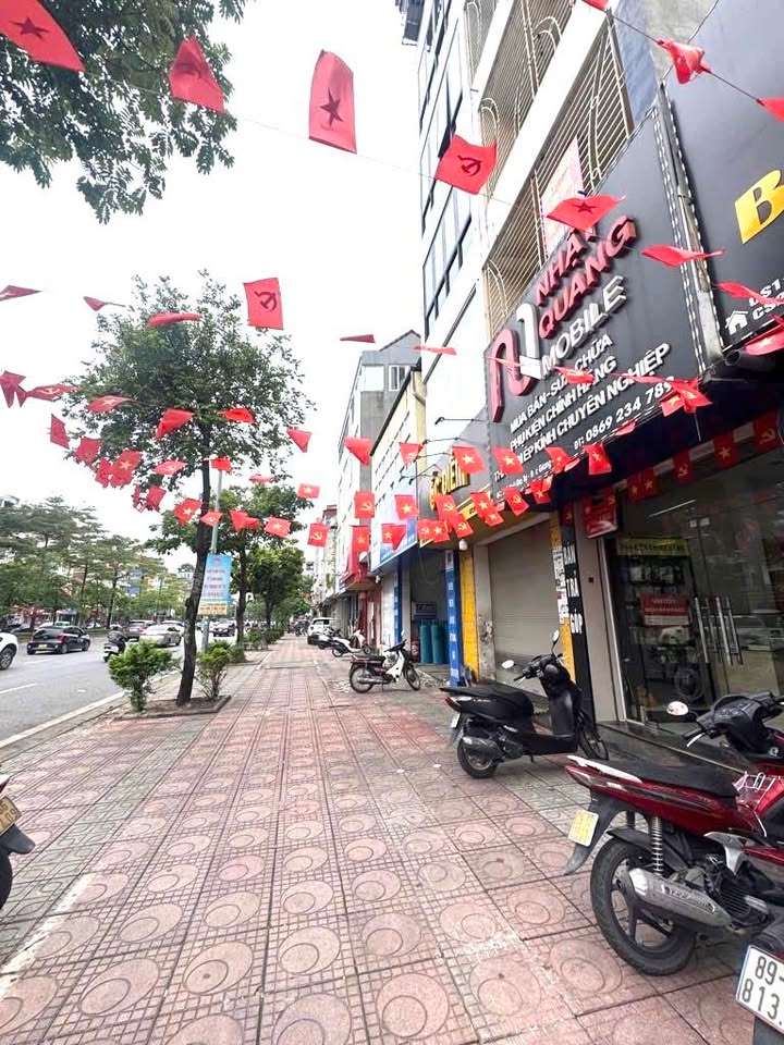 Nhà Mặt Phố Ngô Gia Tự, Long Biên - 47m² Kinh Doanh Đắc Lợi