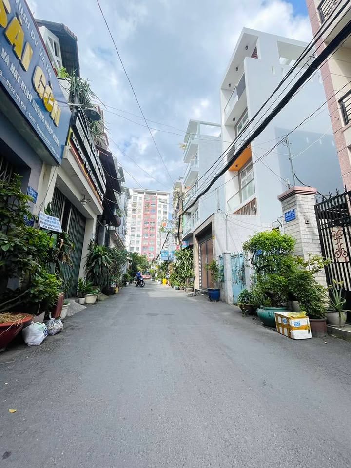 Nhà Hẻm Xe Tải 70m² Phan Văn Trị, Bình Thạnh - 3PN, 8 Tỷ