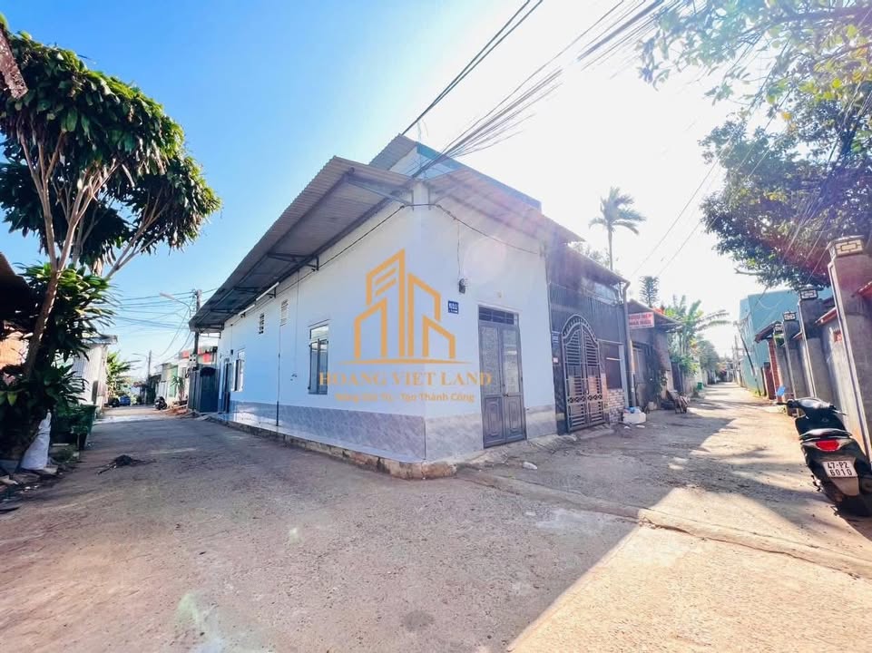 Bán Nhà Góc 2 Mặt Tiền Hẻm Yniksor, BMT - 180m² Thổ Cư, Thu Nhập 12 Triệu/Tháng