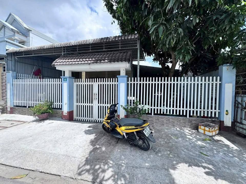 Nhà Mặt Tiền Kinh Doanh Sư Thiện Ân, Rạch Giá - 297m² Thổ Cư, 5 Tỷ