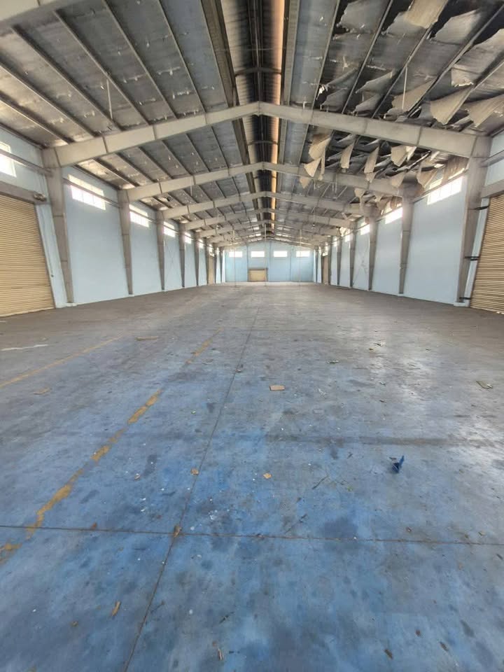Cho thuê xưởng 1350m² KCN Bến Cát - PCCC, Hoàn công, Sân container
