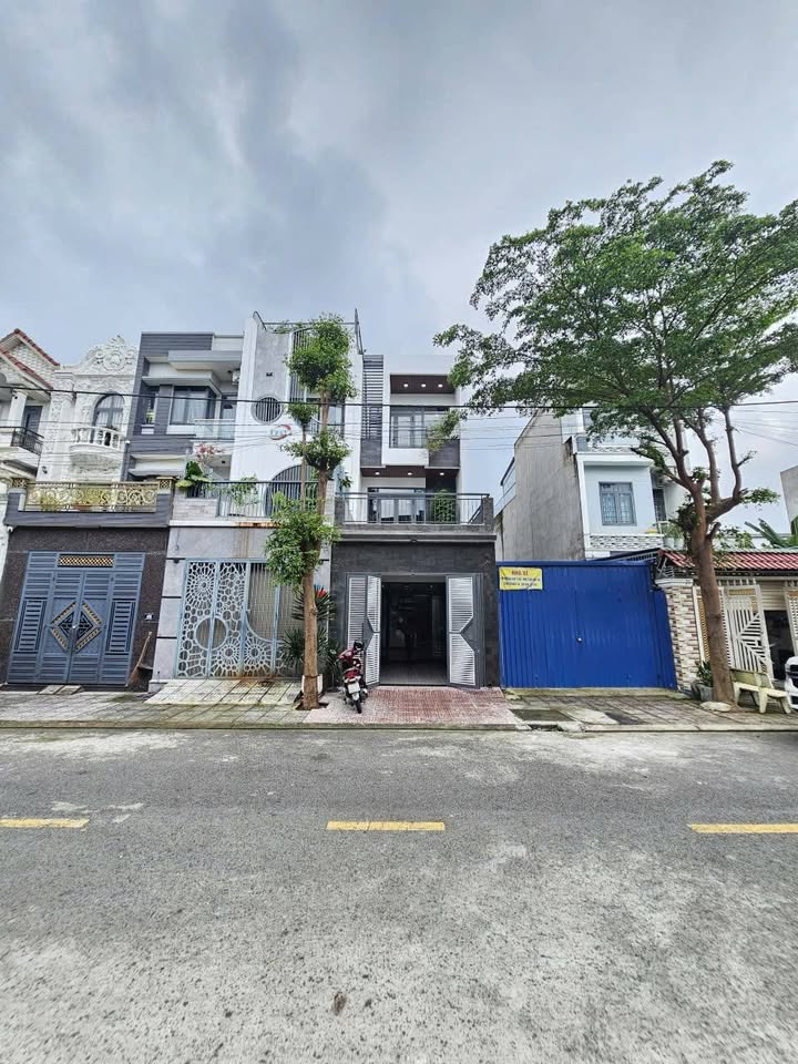 Nhà riêng Dĩ An 84.5m² giá 5.5 tỷ - Full nội thất, sẵn sàng dọn vào!