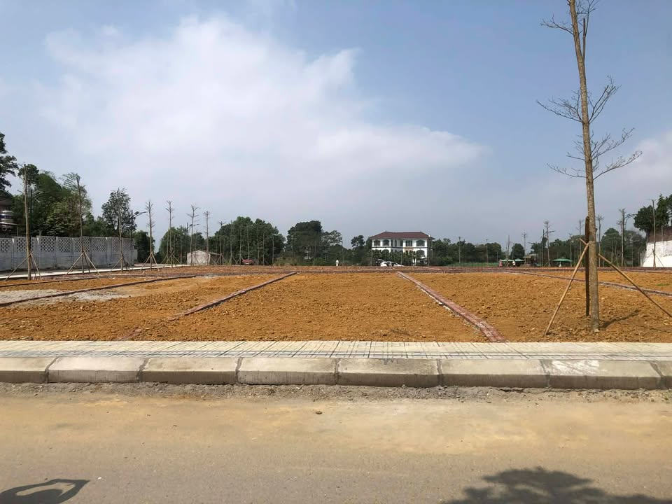 Đất nền Quốc lộ 21 Thạch Thất 100m² giá 4 tỷ - Tiềm năng tăng giá vượt trội!