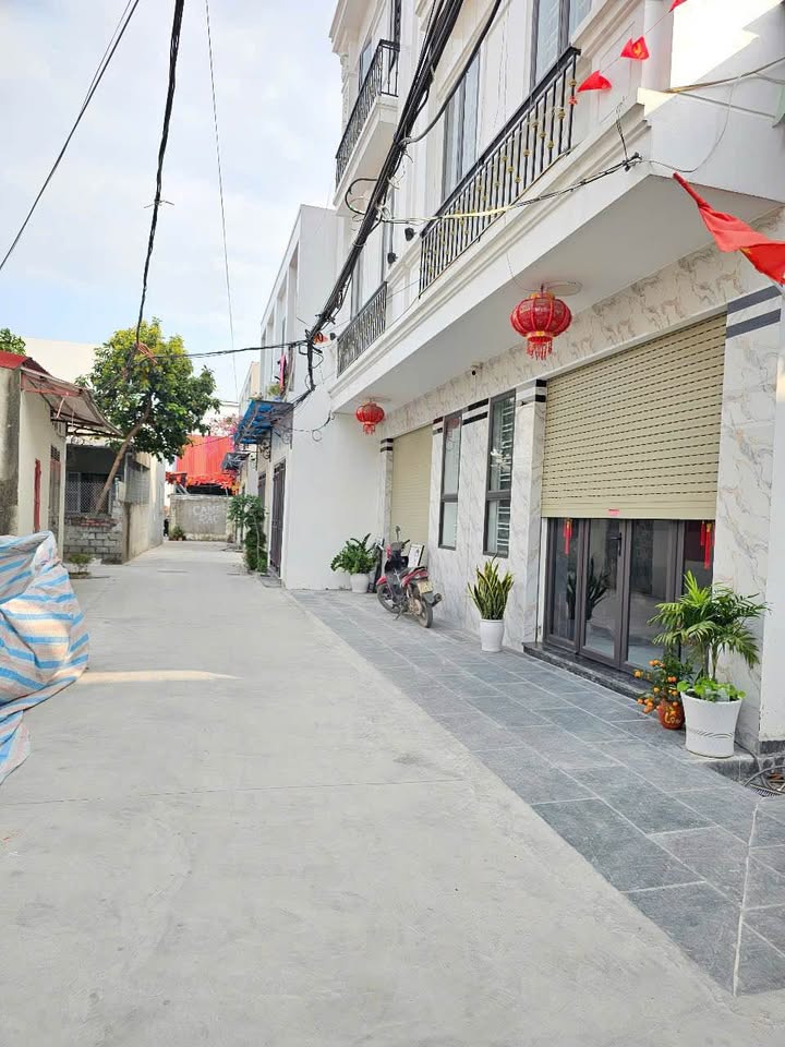 Nhà Lô Góc Trần Tất Văn, Kiến An - 50m² 3 Tầng, Ô Tô Đỗ Cửa, Giá Hơn 2 Tỷ