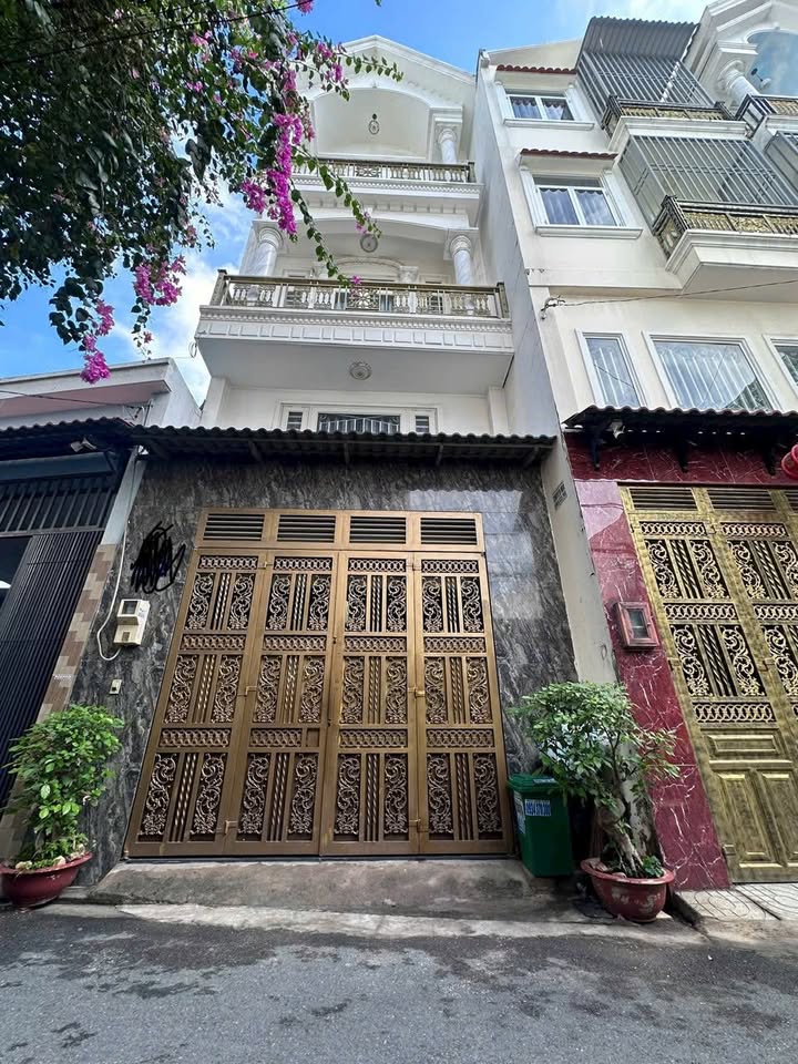 Nhà Mặt Tiền Tân Chánh Hiệp Q12 - 57 Tỷ - 5PN - 4Lầu - 59m²