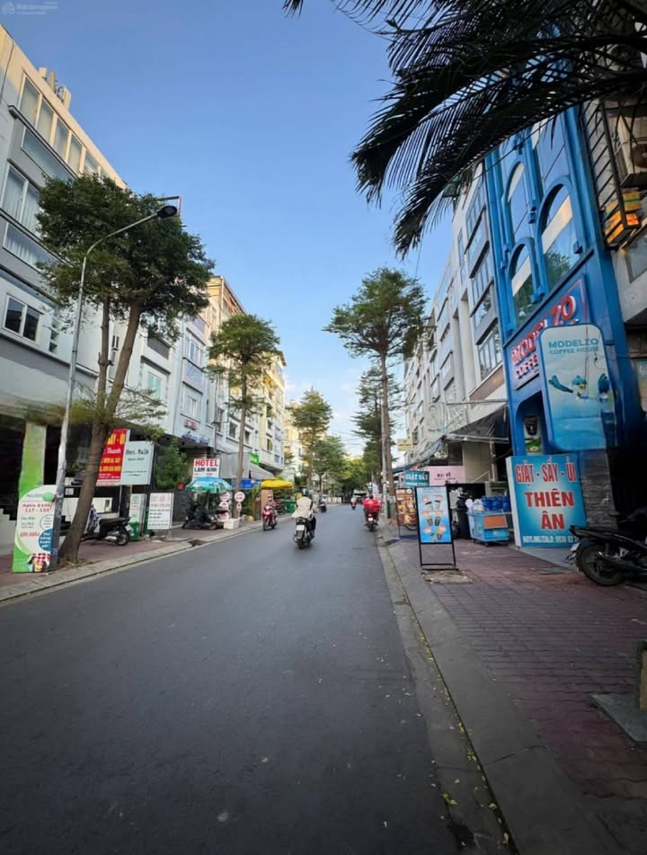 Nhà Mặt Tiền Kinh Doanh KDC Kim Sơn Q7 - 100m², 7PN, Thang Máy - 22.7 Tỷ