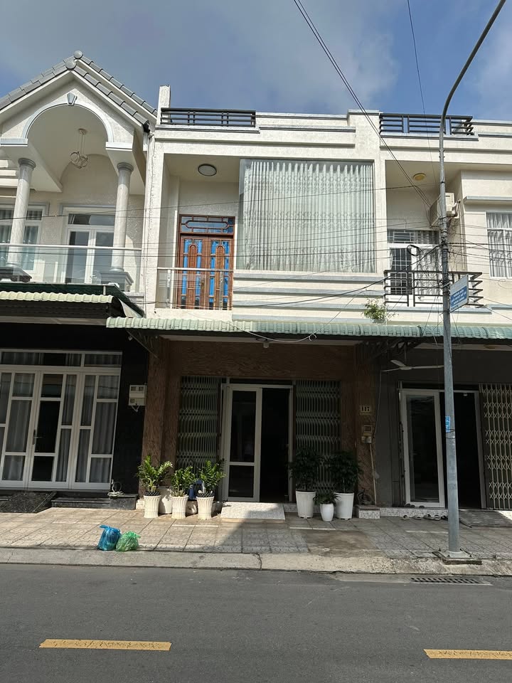 Nhà Mặt Tiền Phan Văn Cử, Cao Lãnh 90m² - Giá 4.05 Tỷ, Hướng Đông Mát Mẻ