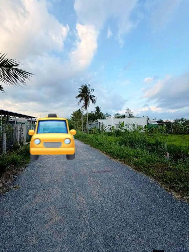 Đất nền mặt tiền 110m² sổ hồng sẵn, Vĩnh Long - Giá 320 triệu