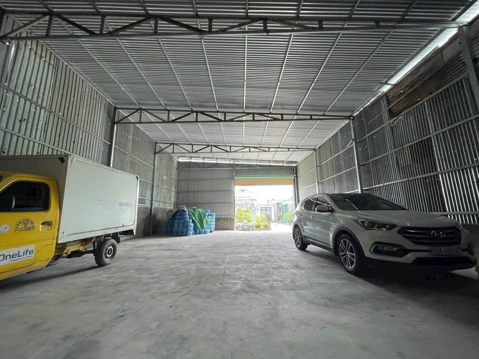 Kho xưởng Trảng Dài 270m² giá 8 triệu - Container thoải mái!