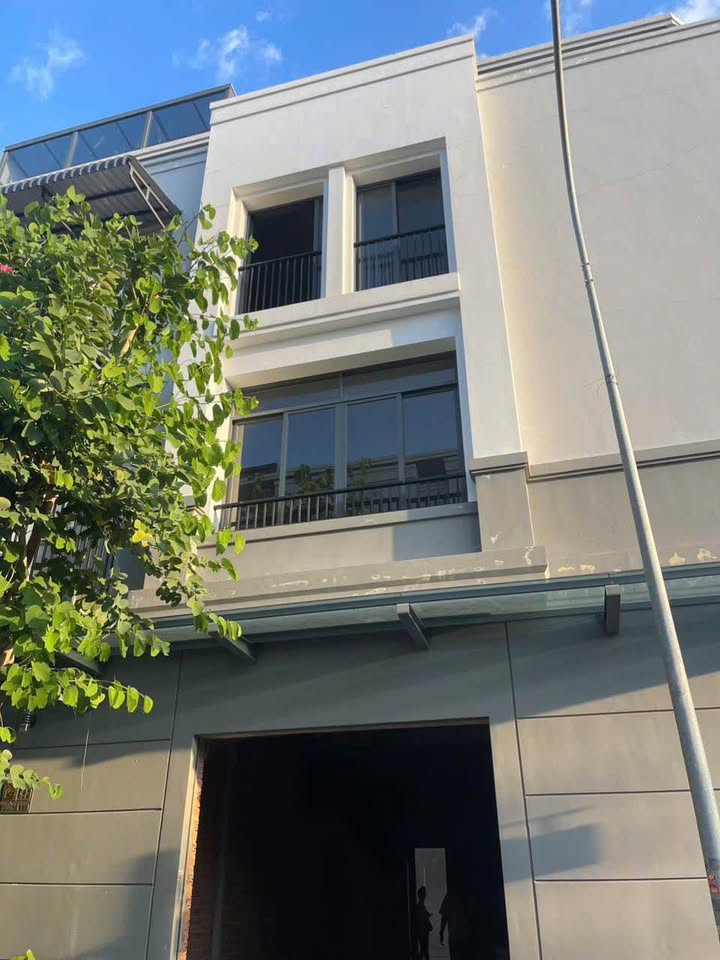 Nhà Thô 1 Trệt 2 Lầu Kế Góc Khu Tây Sông Hậu GĐ2 - An Giang