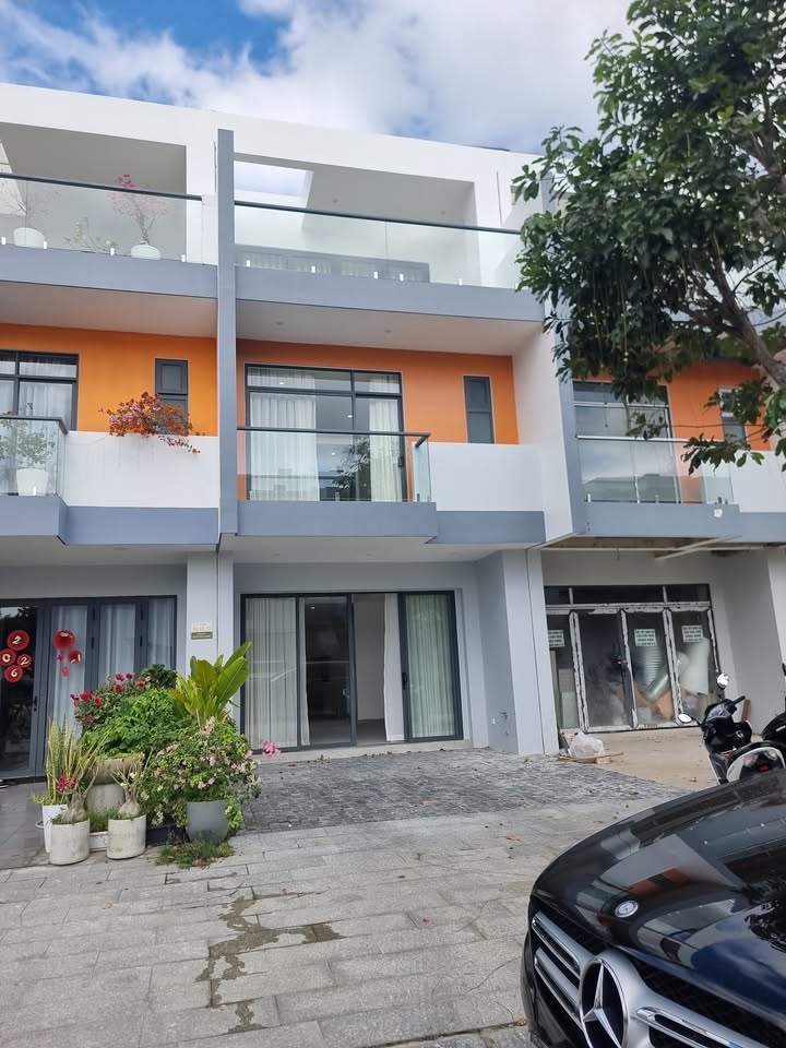 Cho thuê Nhà Phố The Capella Nha Trang - 100m² Kinh doanh/Ở - 35 Triệu/Tháng