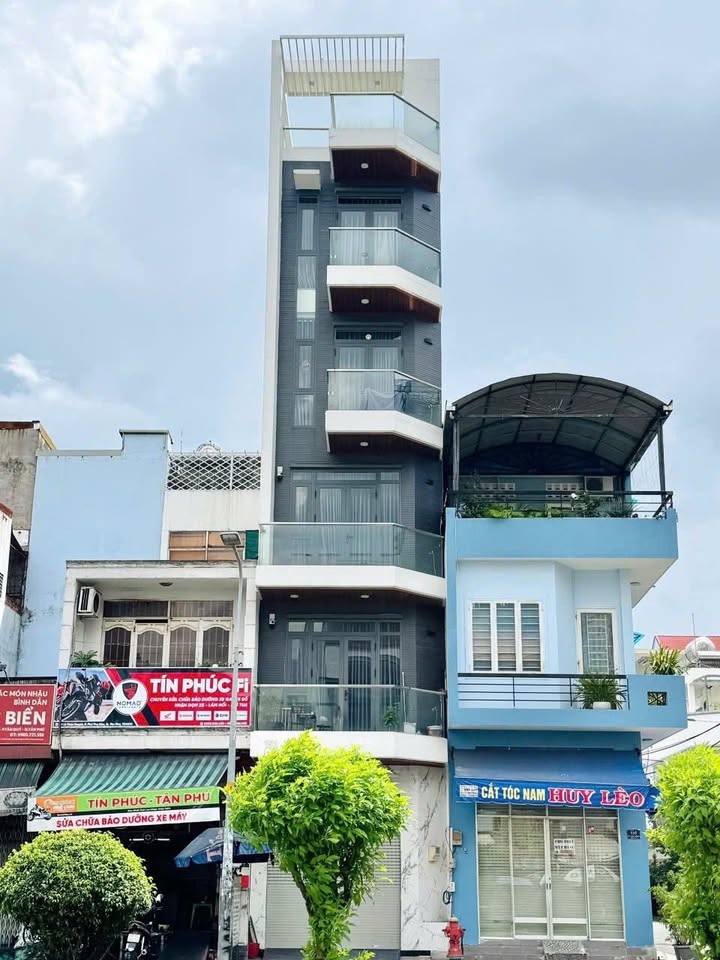 Nhà Mặt Tiền Tân Phú 4 Tầng - Kinh Doanh Sầm Uất - 18.7 Tỷ TL