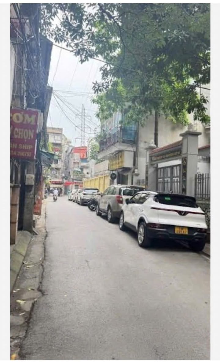 Cho thuê Căn hộ tập thể 60m² Cát Linh, Đống Đa - Giá 5.5 triệu/tháng