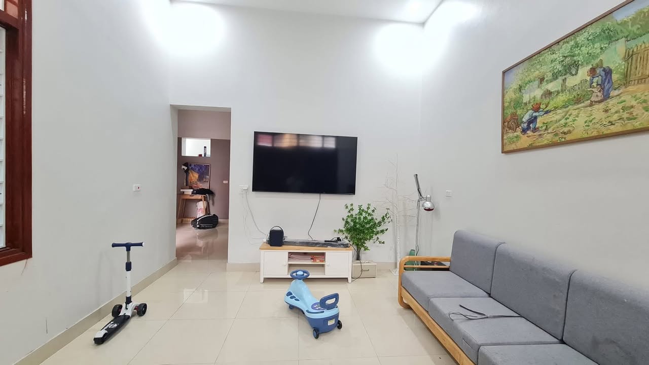 Nhà 2 Tầng 111m² Phường Việt Trì - Sổ Đỏ Riêng, Giá 5 Tỷ