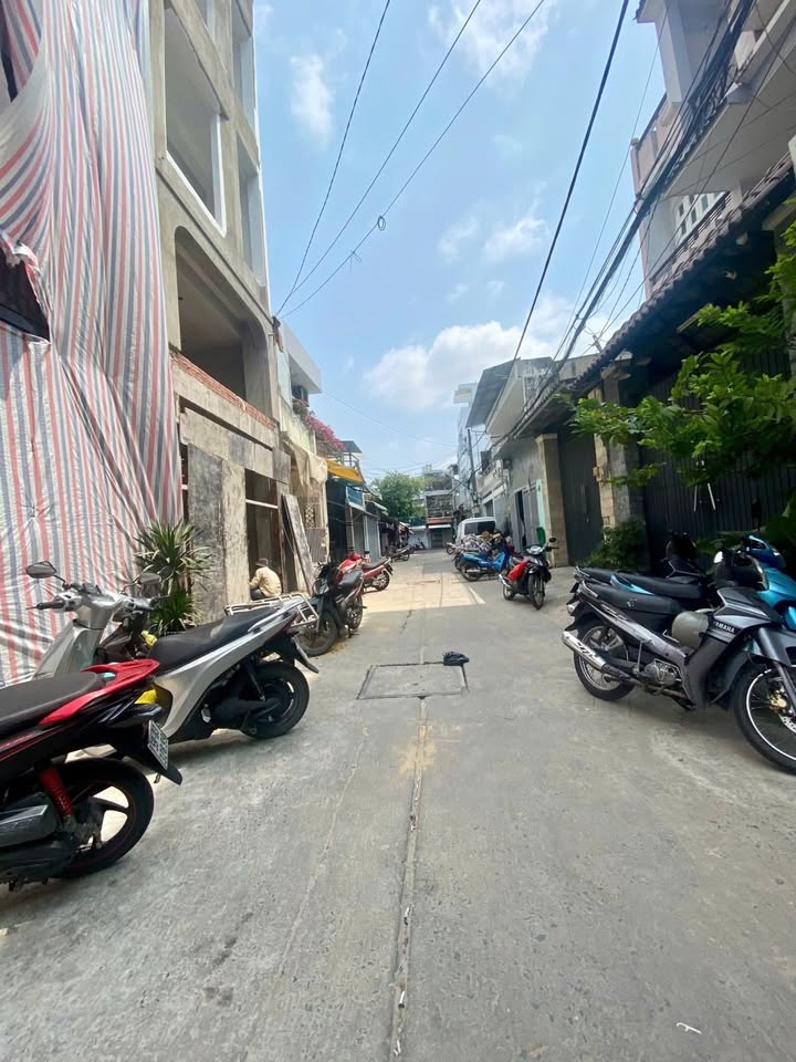 Nhà Hẻm Xe Tải Lê Thúc Hoạch Tân Phú 85m² - Giá tốt hiếm có!