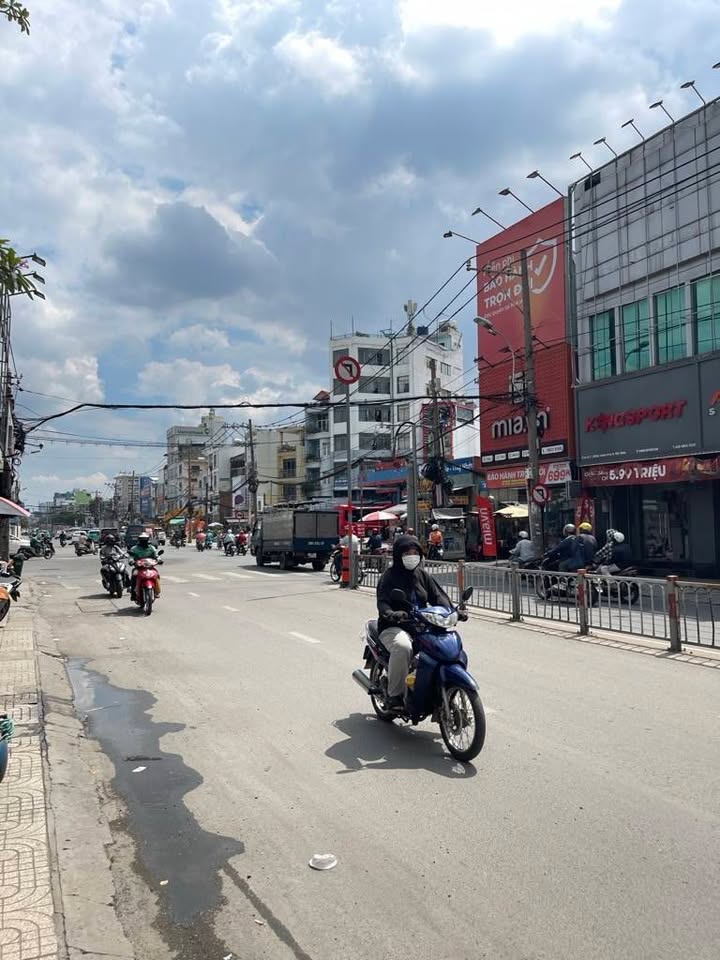 Nhà 70m² 2 Mặt Hẻm Trường Chinh, Tân Bình - Dòng Tiền Cao