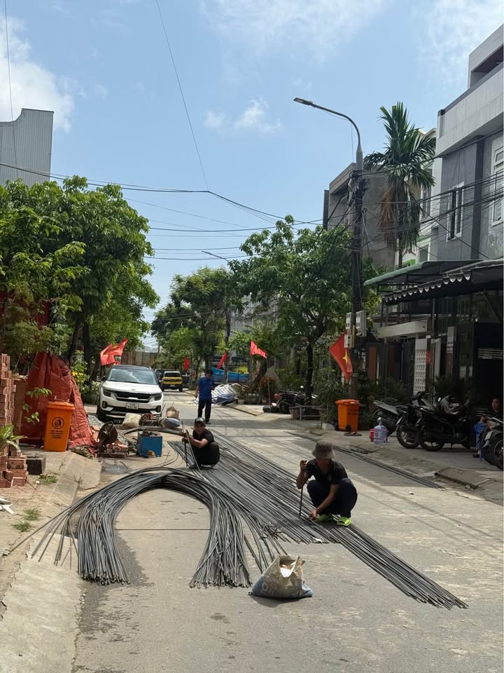 Nhà 2 Tầng 125m² Hòa Vang - 8PN, 20 Triệu/Tháng, Kinh Doanh Đỉnh