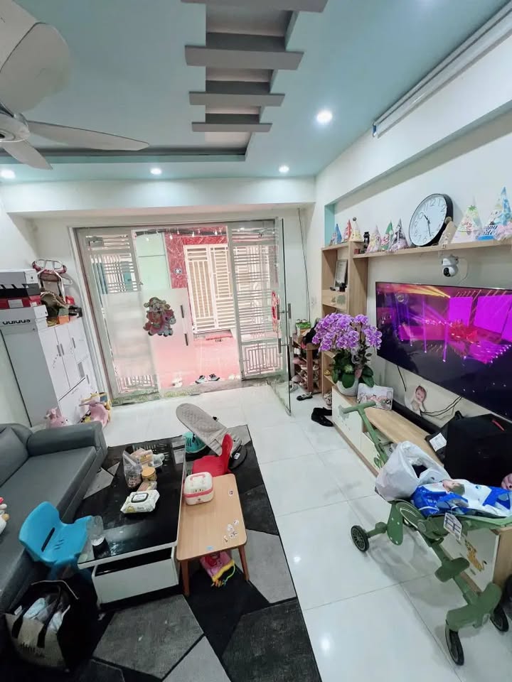 Nhà riêng Trung Văn, Nam Từ Liêm 42m² - Ô tô vào tận nhà, sổ đỏ chính chủ!