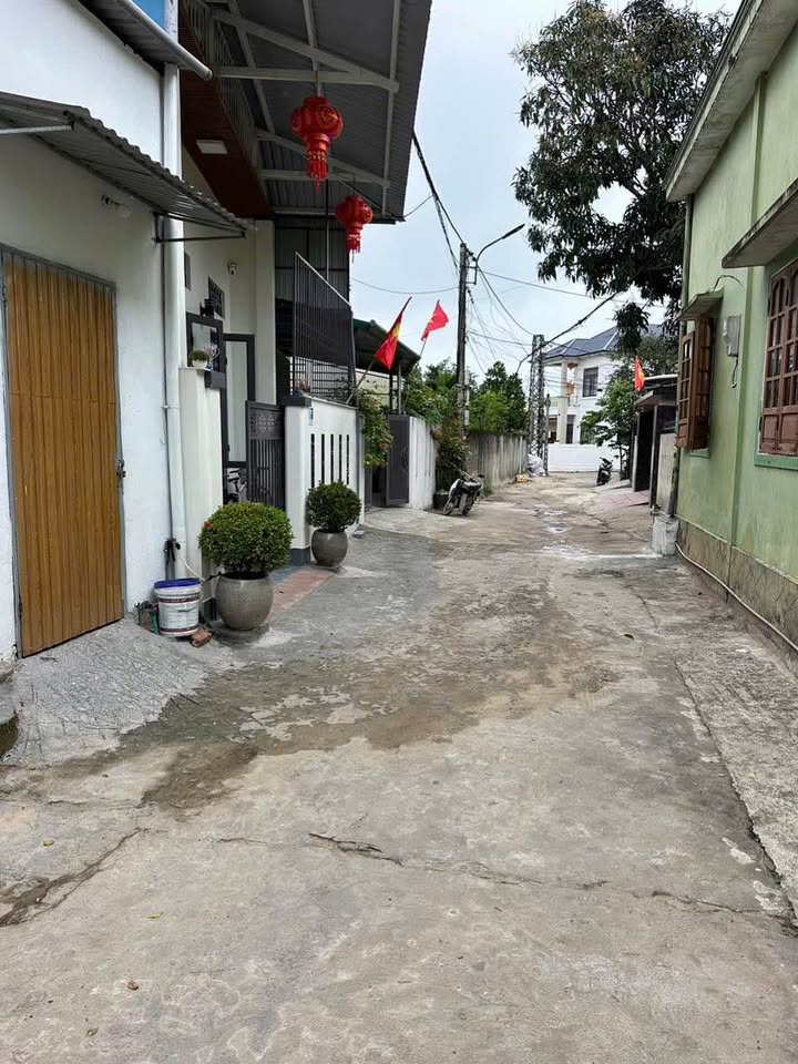 Kho Đường Lê Lợi, Đông Hà, 100m² - Hoạt động ngay!