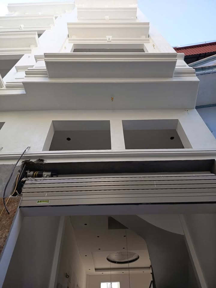 Bán Nhà 5 Tầng Liên Ninh, Thanh Trì, 44.8m², Giá 6 Tỷ - Sổ Đỏ Chính Chủ