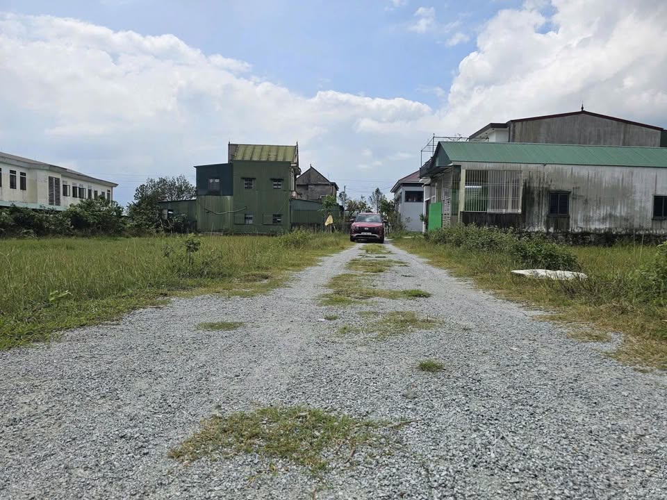 Đất nền 100m² gần THCS Nguyễn Hoành Từ - Hà Tĩnh, giá 1 tỷ