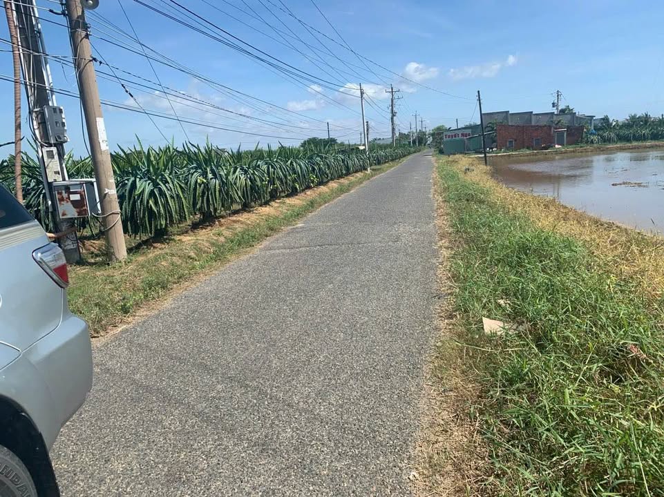 Đất Nền Hàm Mỹ 360m² Sổ Đỏ - 2.8 Tỷ, Sẵn Thổ Cư