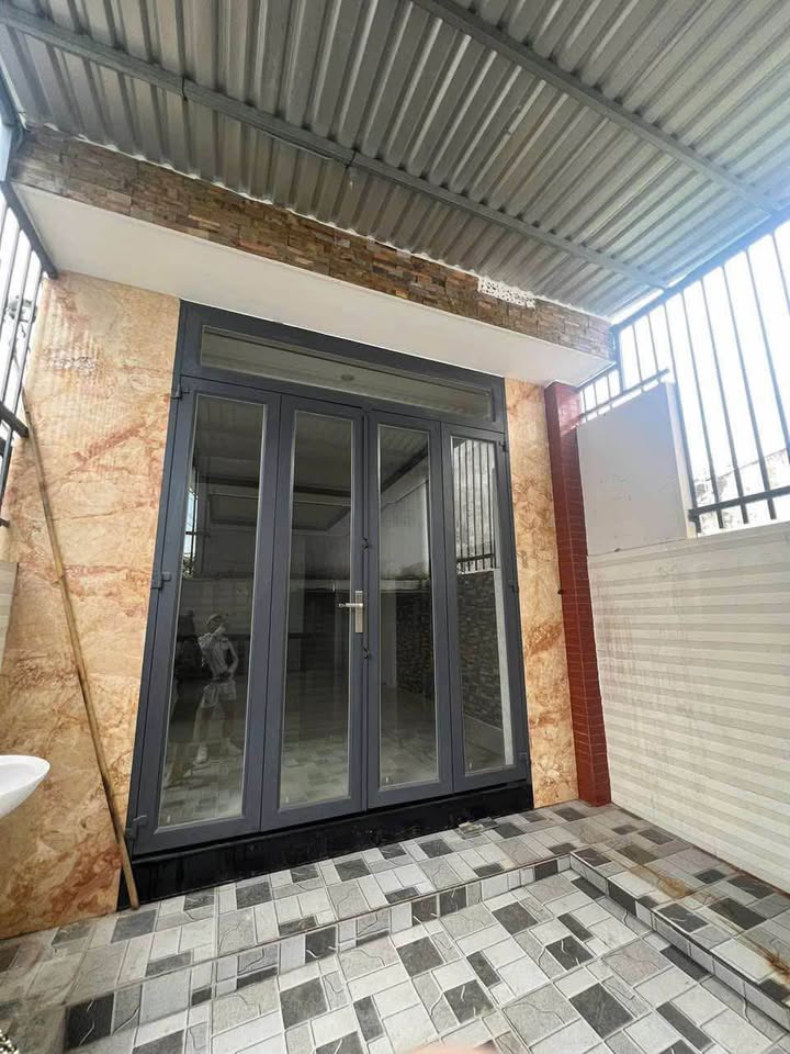 Nhà Nguyên Căn Nguyễn Văn Cừ, Cần Thơ - 120m² - 2 Tỷ