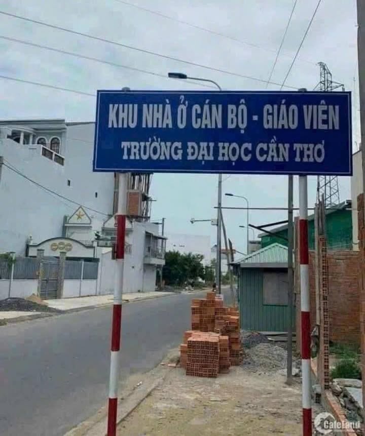 Nhà phố góc Khu Giảng Viên ĐH Cần Thơ 2.45 tỷ - Mặt tiền kinh doanh đắc địa!