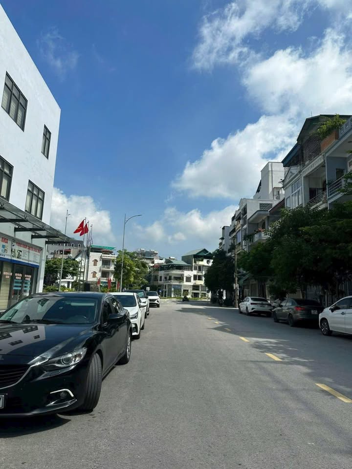 Nhà riêng Phường Hồng Gai, Hạ Long 120m² - Vị trí đẹp view biển!