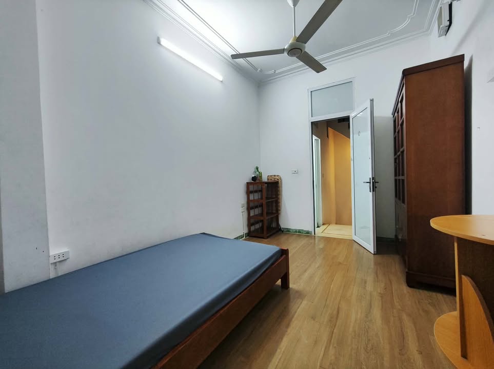 Nhà phố Đội Cấn, Ba Đình 30m² giá 12 triệu - Full nội thất, ở ngay!