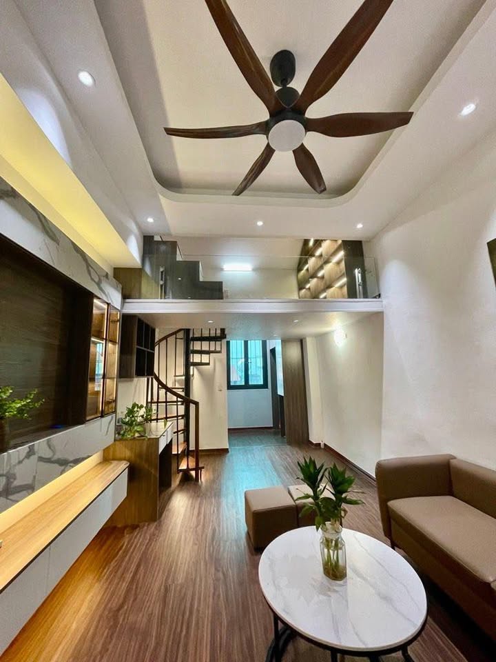 Chung cư Tập thể Phố Huế 50m² 2PN - Sổ đỏ chính chủ, giá 2.75 tỷ