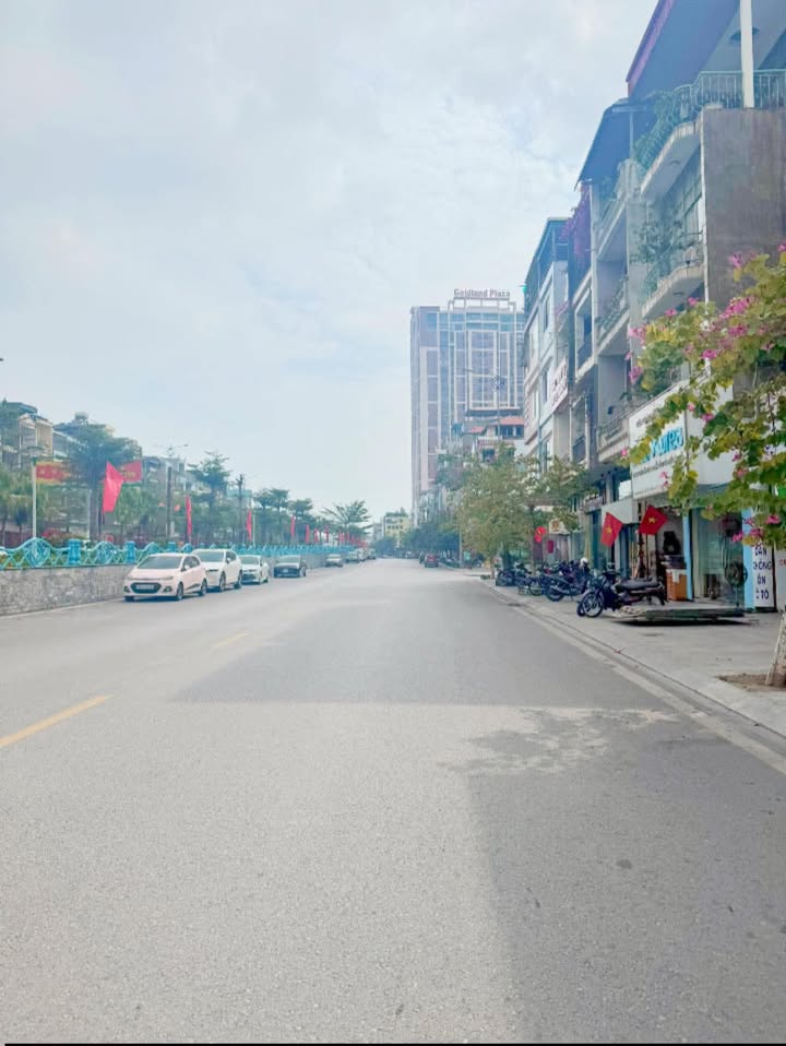 Nhà Mặt Đường Quảng Yên 68m² 3 Tầng - Kinh Doanh Đỉnh Cao, Dòng Tiền 25 Triệu/Tháng