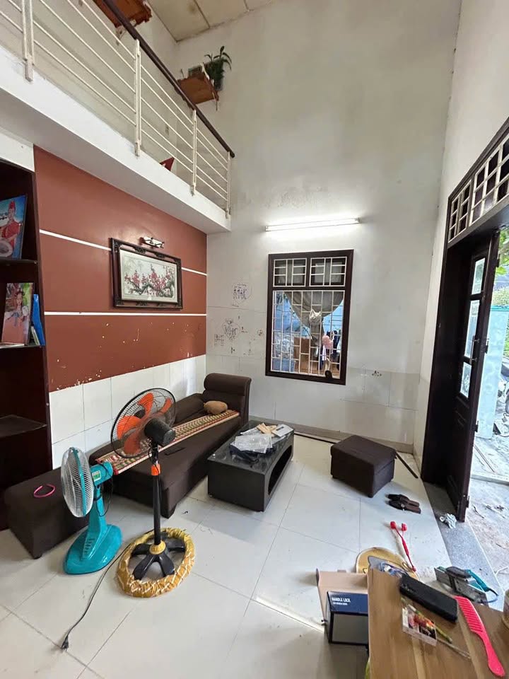 Cho thuê nhà 2 tầng full nội thất, Hòn Nghê, Nha Trang - Giá 6 triệu/tháng