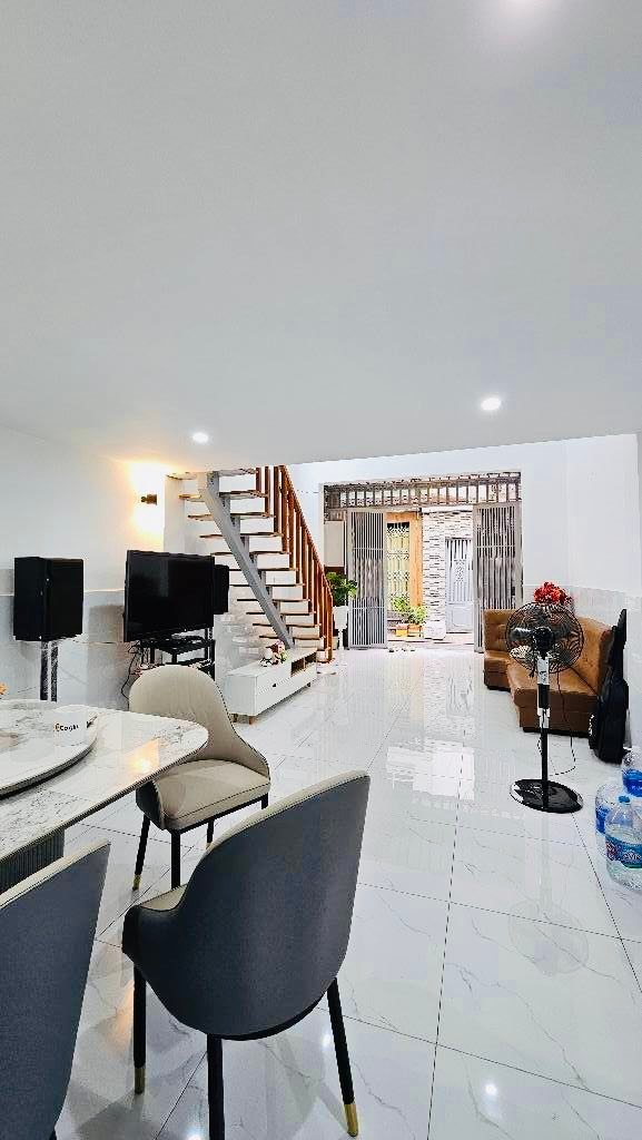 Nhà Riêng Nguyễn Cửu Đàm, Tân Phú 45m² Hơn 5 Tỷ - Ô Tô Vào Tận Nhà!