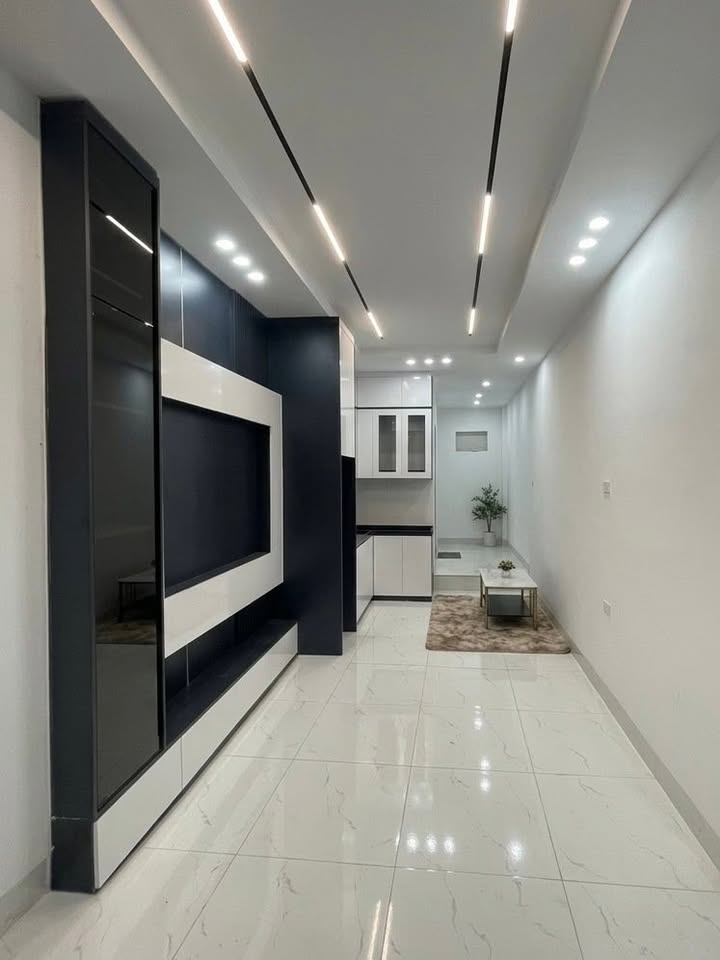 Nhà Tam Trinh 27m² 4T - Sổ đỏ chính chủ, giá 7.4 tỷ