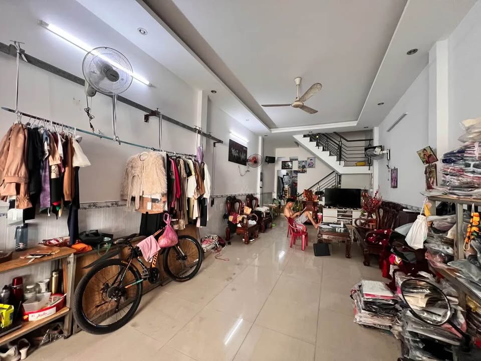 Nhà Phố Đông Hưng Thuận Q12, 67m², Sổ Hồng Vuông Vắn - Giá 5 Tỷ