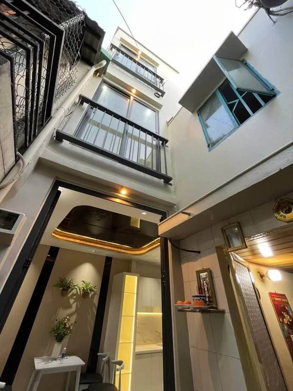 Nhà riêng Quận 6 18m² 2.57 tỷ - Thiết kế hiện đại, sổ hồng sẵn