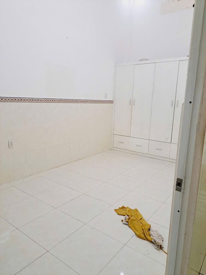 Nhà 4x13m Gác Lửng Kinh Trung Ương, Bình Chánh - Giá 2.2 Triệu/Tháng