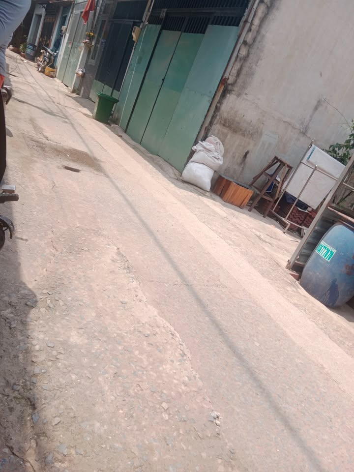 Kho Xã Vĩnh Lộc B, Bình Chánh 180m² - Container thoải mái ra vào!