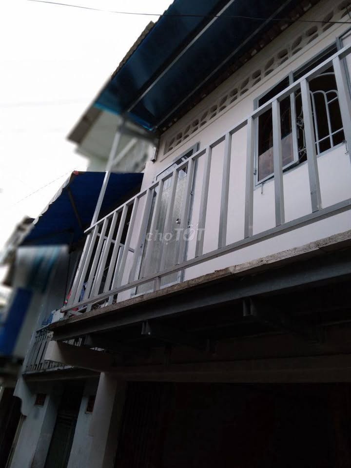 Cho thuê nhà 1 trệt 1 gác đúc, 3PN, CMT8, P11, Gò Vấp - Giá 8.5 triệu