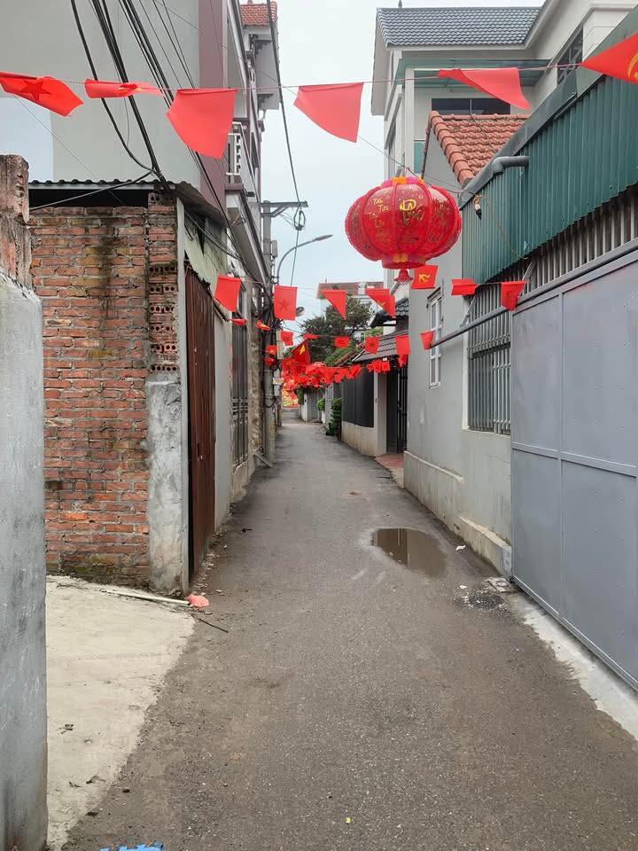 Nhà 4 tầng 184m² - Thôn 2 Tiền Lệ, Hoài Đức - Ô tô đỗ cửa, Giá 5.35 tỷ