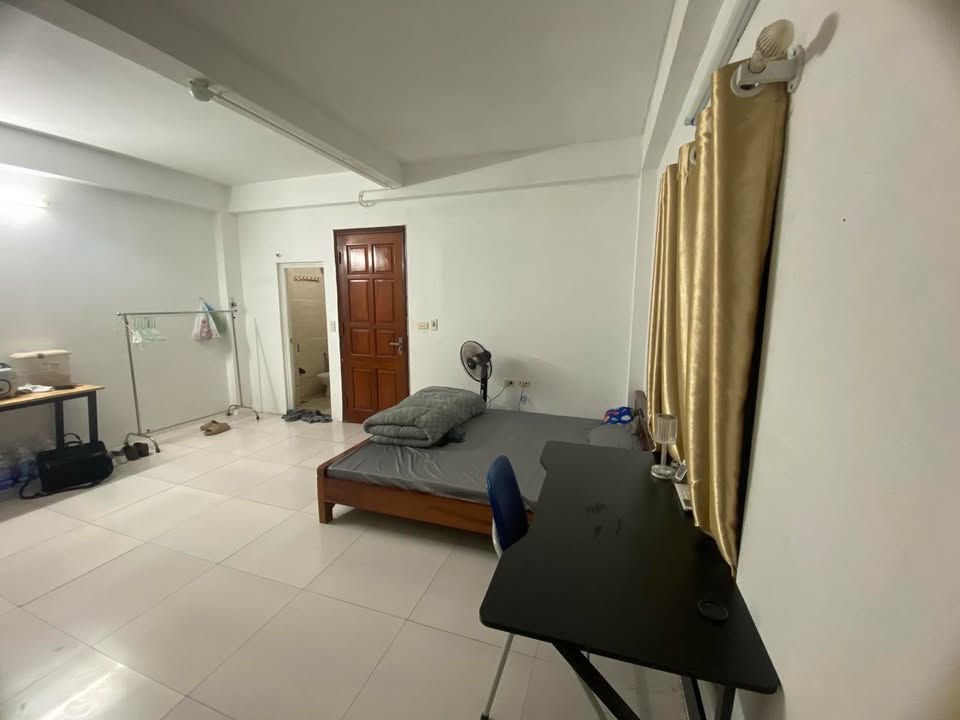 Phòng Trọ Rộng Thoáng Cầu Giấy 35-40m² - Giá 4.5 Triệu/Tháng