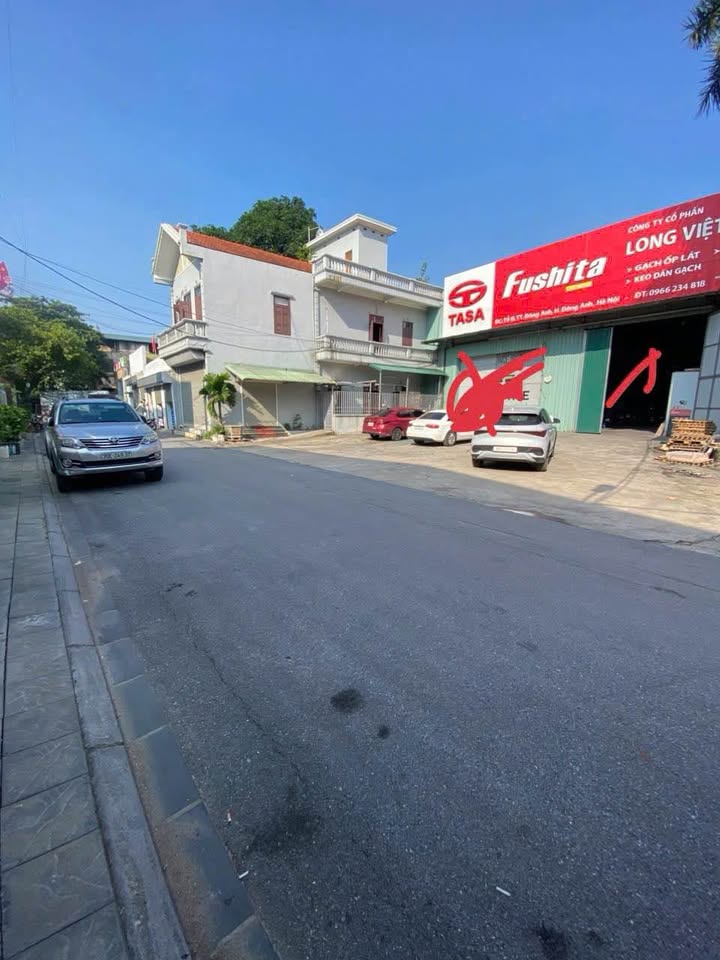 Kho xưởng Thị trấn Đông Anh 2000m² - Container thoải mái!