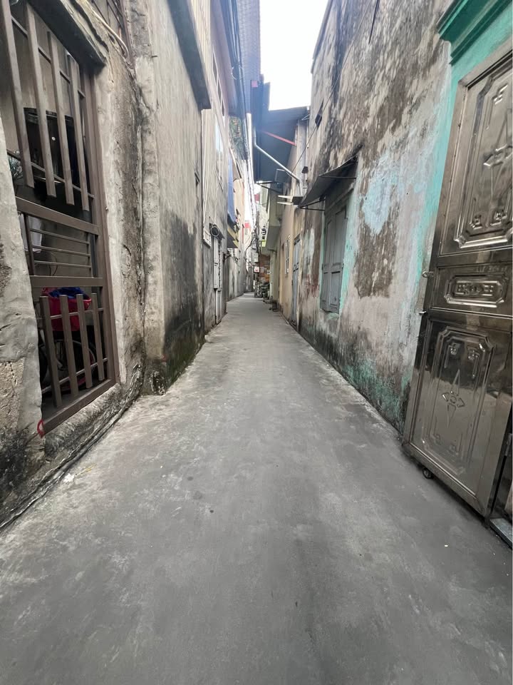 Bán Gấp Nhà Mặt Tiền 6.8m Trung Tâm Hồng Bàng - 1.75 Tỷ Tặng Nhà Ở Ngay