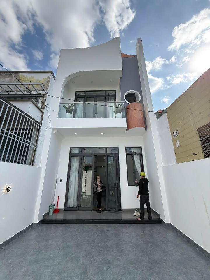 Cho Thuê Nhà Mới Xây Hẻm 473 Y Moan BMT - 3PN, Full Nội Thất, Ô Tô Vào Tận Nhà