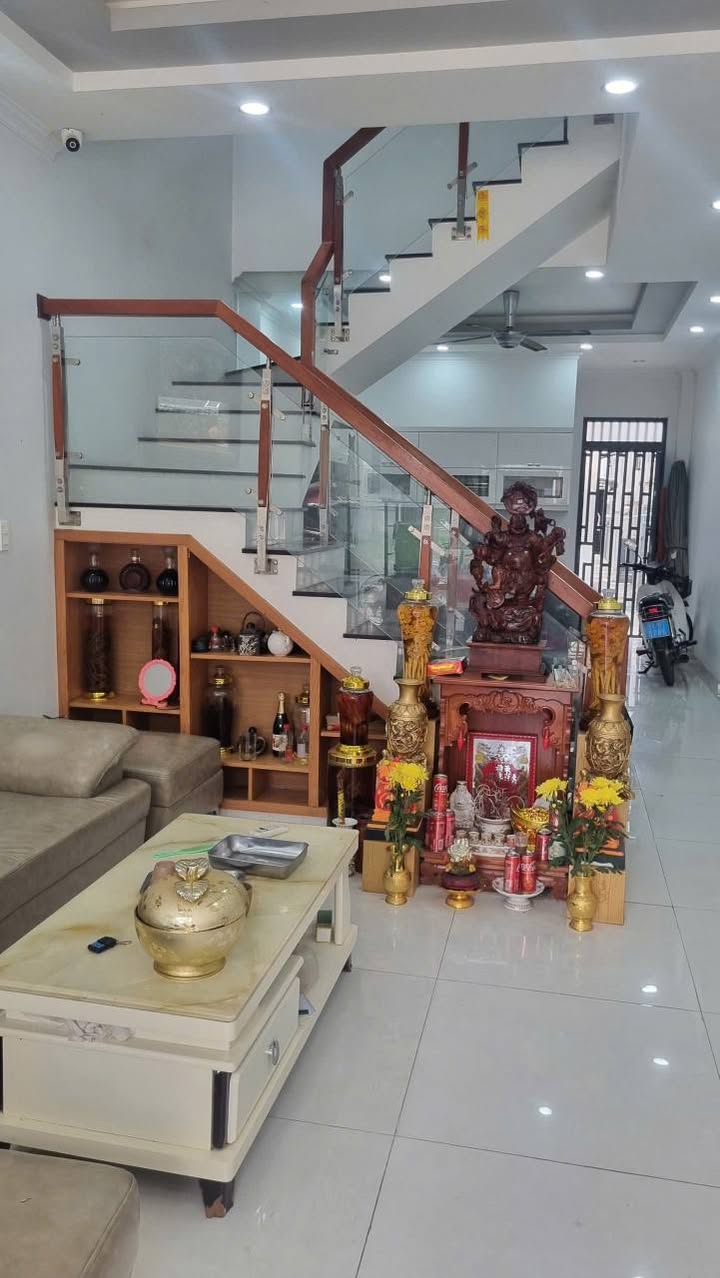 Nhà Mặt Tiền Kinh Doanh Dĩ An - 64m² - 5.3 Tỷ - Full Nội Thất