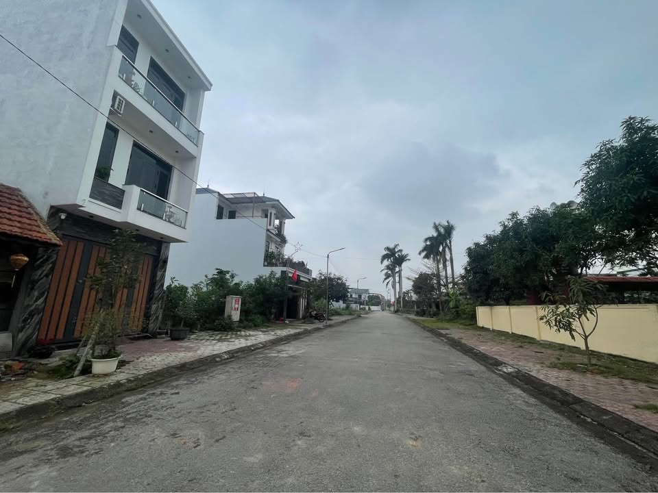 Đất nền đấu giá Yên Duệ, TP Vinh 90m² - Hướng Tây Nam, Lối 2 Hoàng Trung Thông